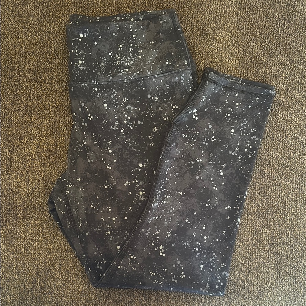 Fabletics Black and White Leggings with Speckled Design